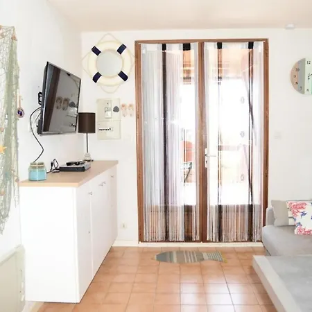 Apartment Grande Bleue - 2 Pieces 4 Couchages Port Mae-6694 *